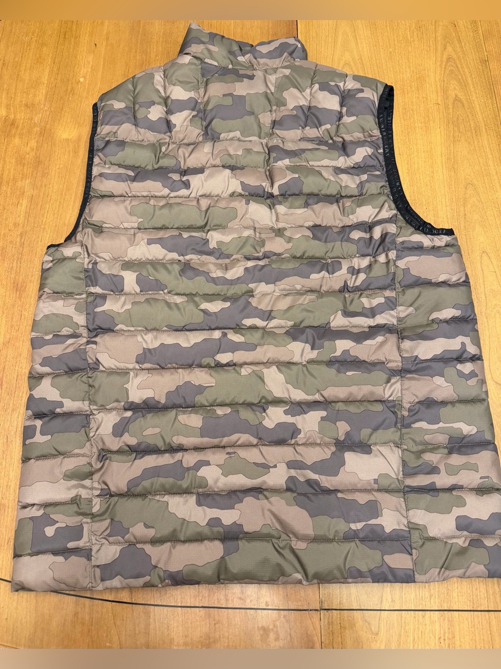 Duluth Trading Co AKHG Camo Puffer Vest | Cabincore Winter Woodland Hiking | M - Picture 7 of 10